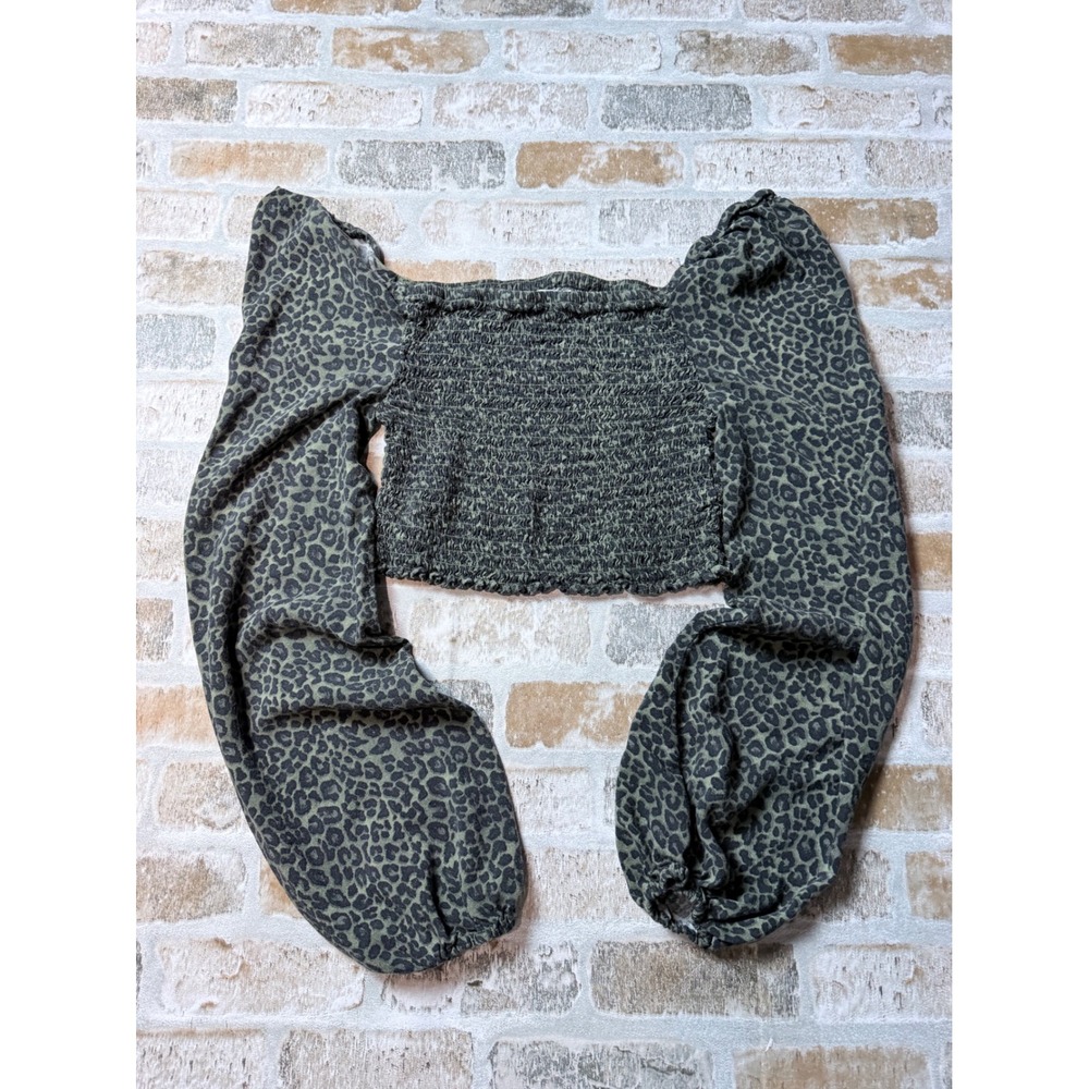 Aeropostale Womens‎ Medium Green Leopard Print Smocked Puff Sleeve Crop Top